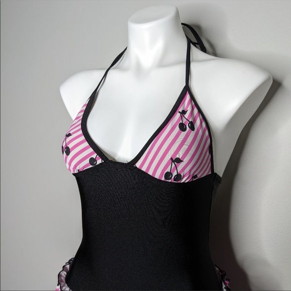 Bettie Paige one piece bathing suit, cherries, ruffled skirt - pin up - retro - Picture 4 of 8
